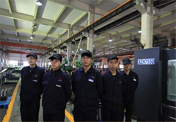 車間生(shēng)産作業人員合照(zhào)-航天泵閥